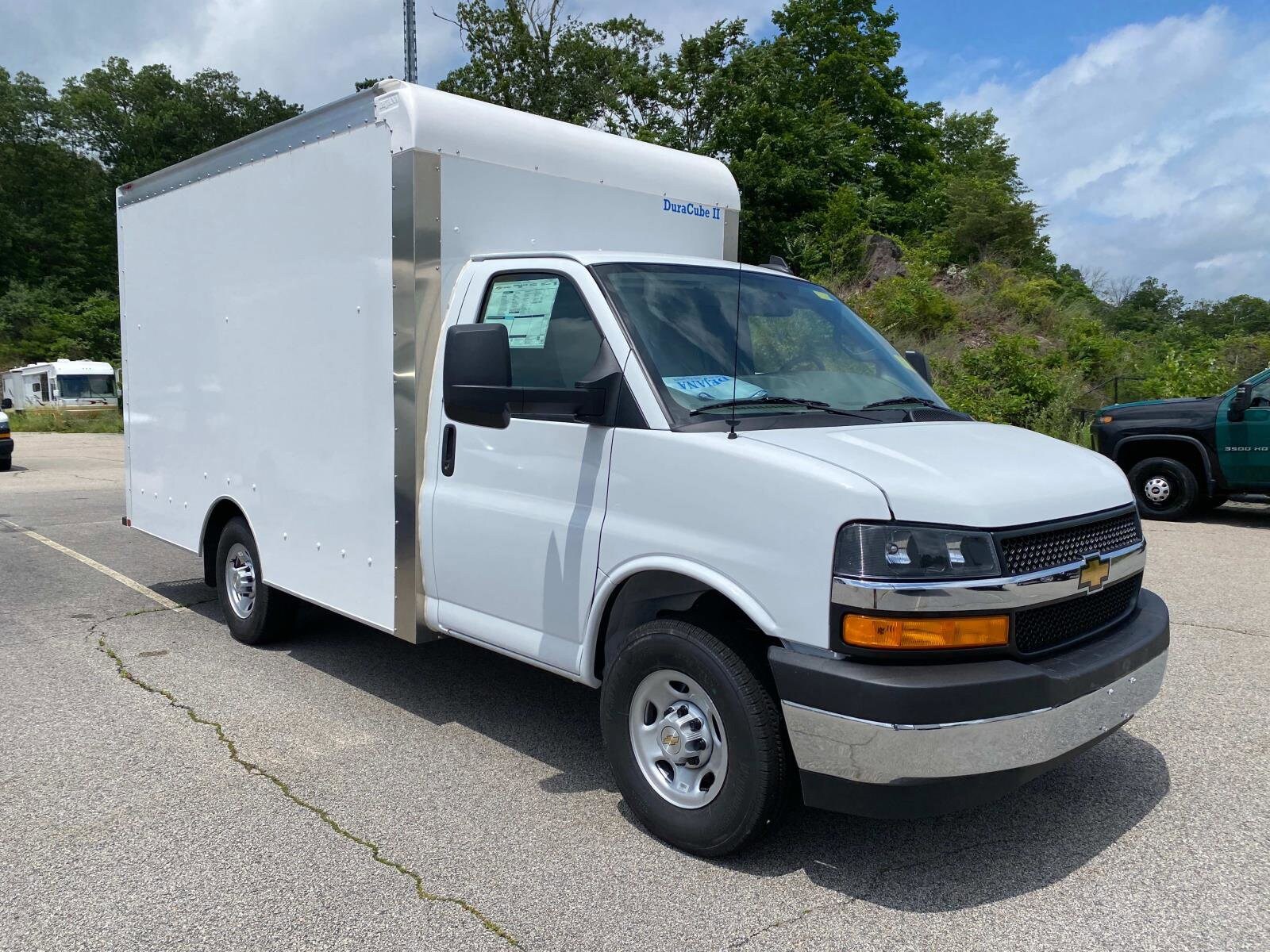 2025 Chevrolet Express Cutaway Van photo 3