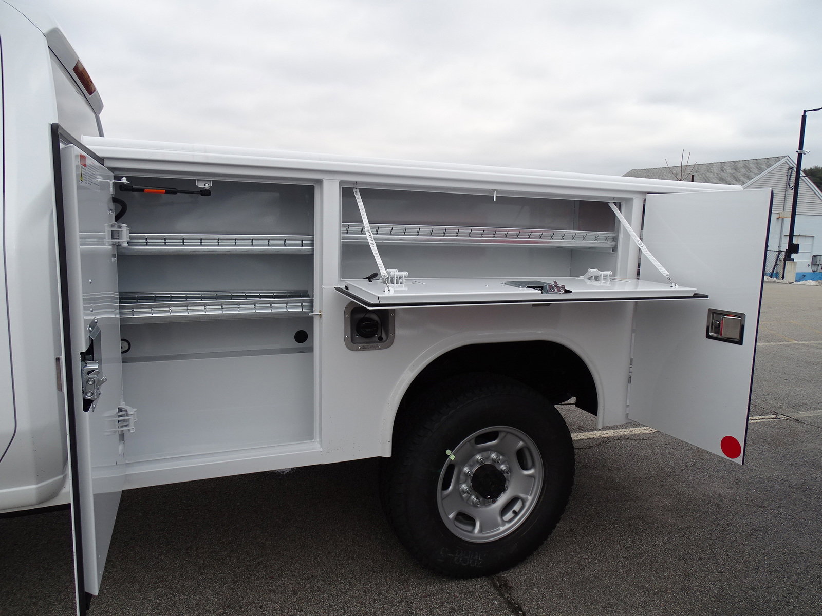 2024 Chevrolet Silverado 2500HD photo 4