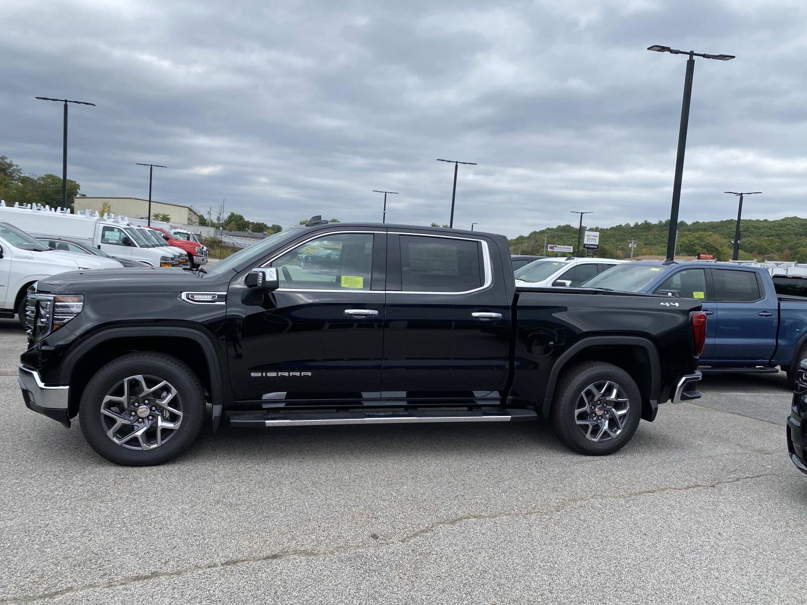 2026 Gmc Sierra 1500 SLT photo 2