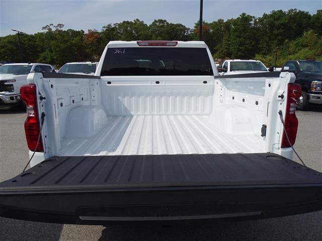 2024 Chevrolet Silverado 1500 LT photo 4