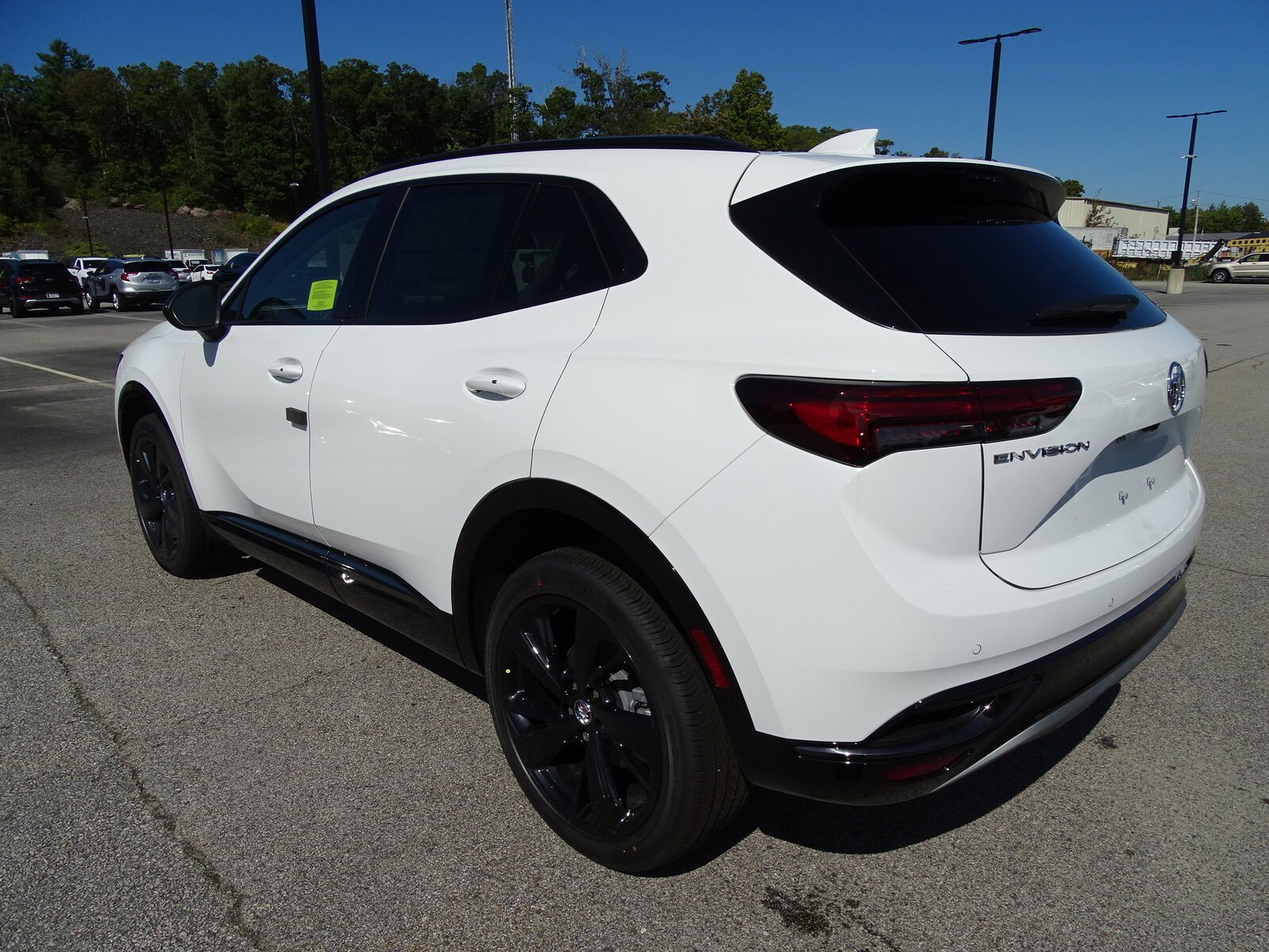 2022 Buick Envision Essence photo 3
