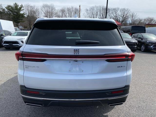 2025 Buick Enclave Preferred photo 3
