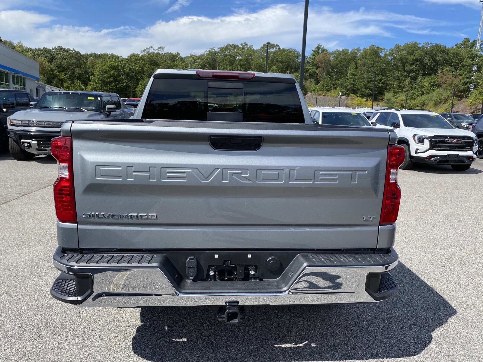 2024 Chevrolet Silverado 1500 LT photo 4