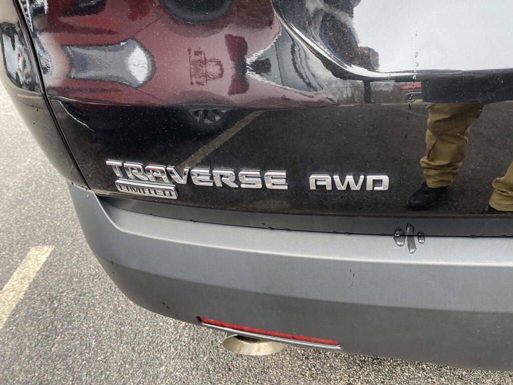 Used 2024 Chevrolet Traverse Limited LS SUV