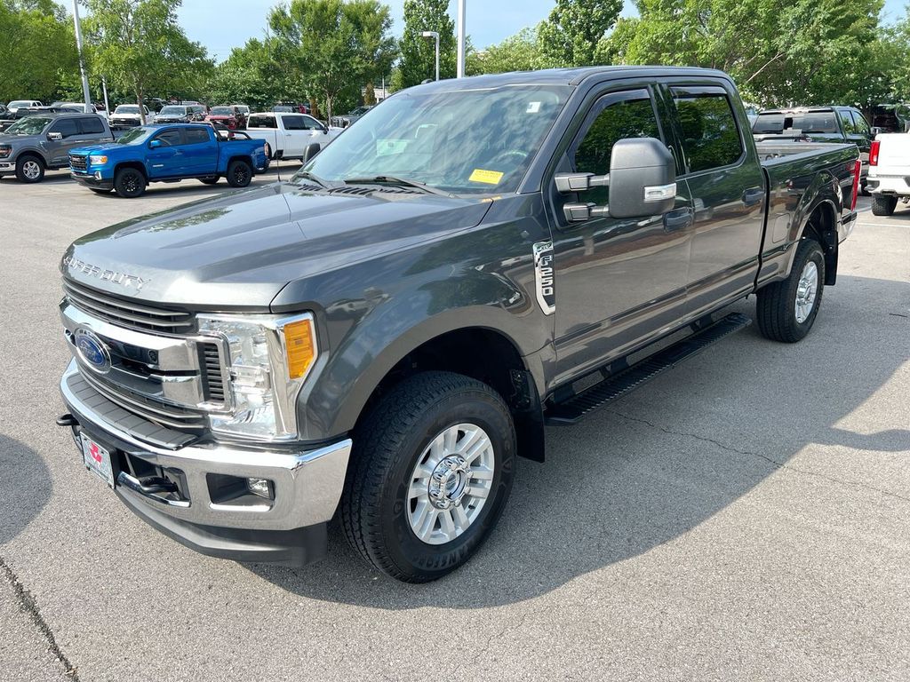 2017 Ford F-250 XLT 4x4 Crew Cab 8' Box's photo