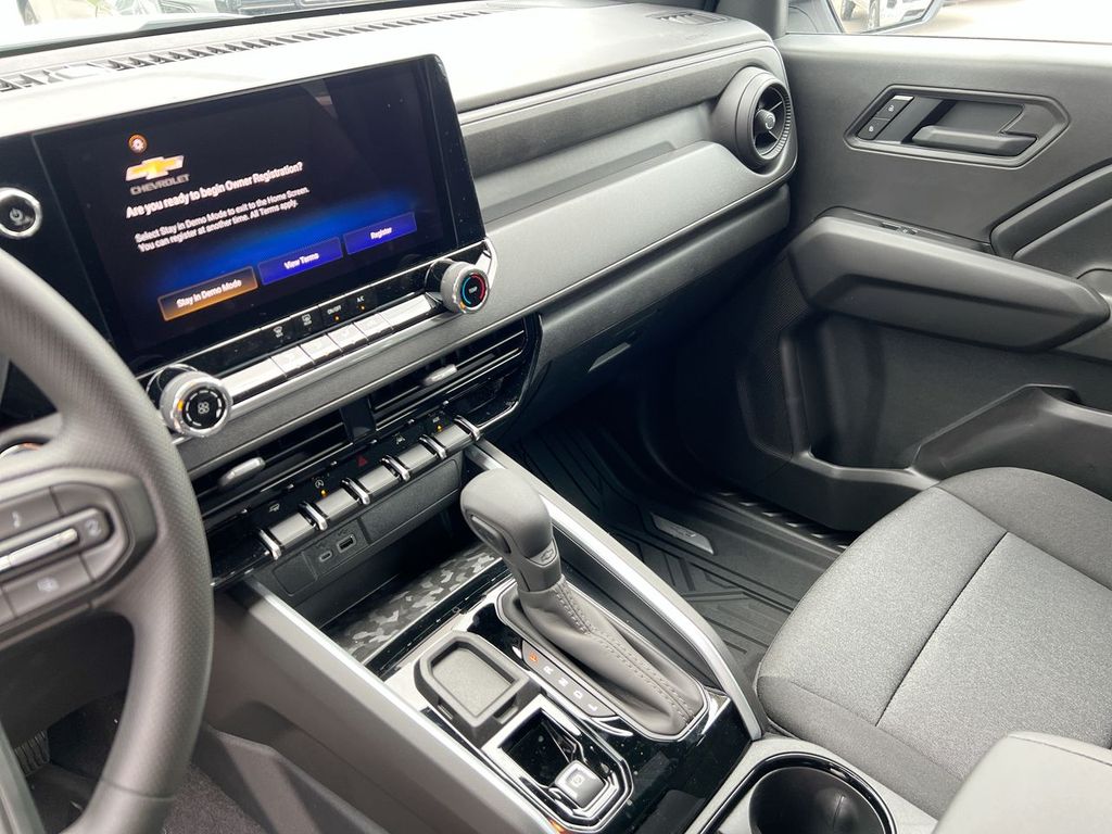 2026 Chevrolet Colorado Work Truck - Photo 18