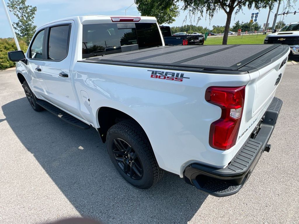 2026 Chevrolet Silverado 1500 LT Trail Boss - Photo 2