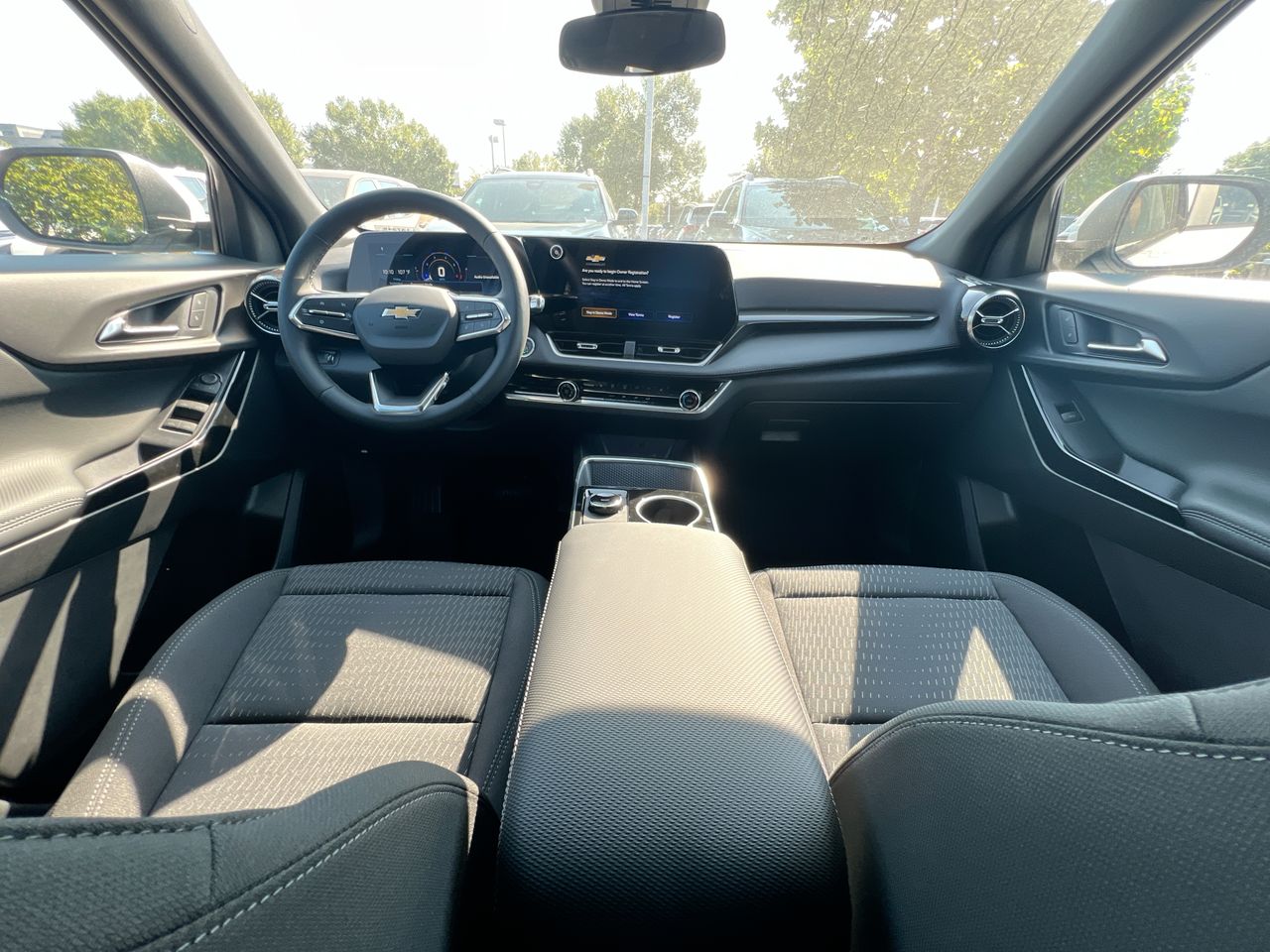 2027 Chevrolet Equinox LT - Photo 10