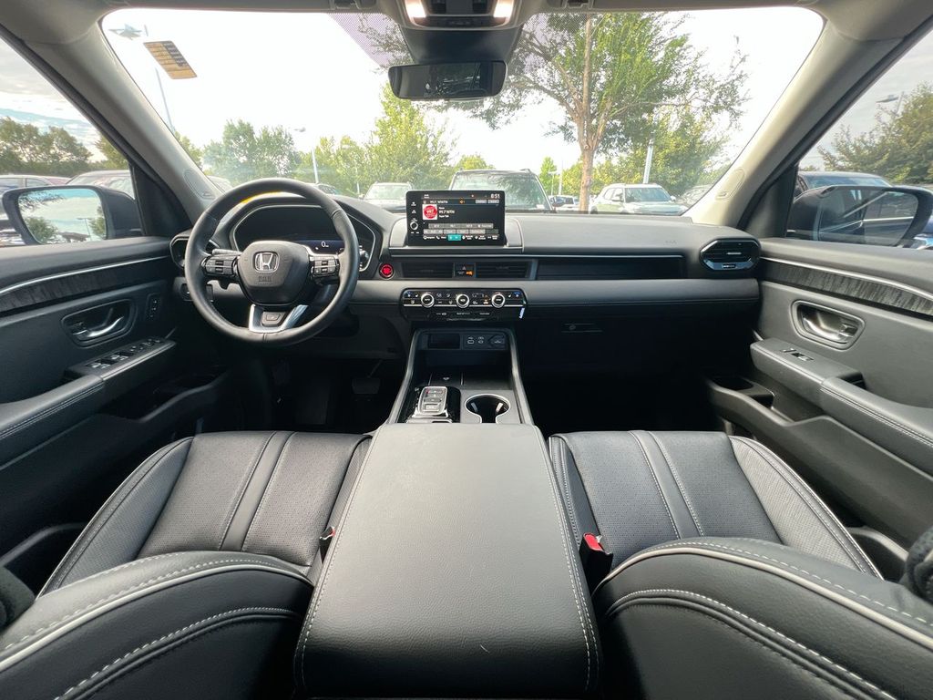 2025 Honda Pilot Elite - Photo 10