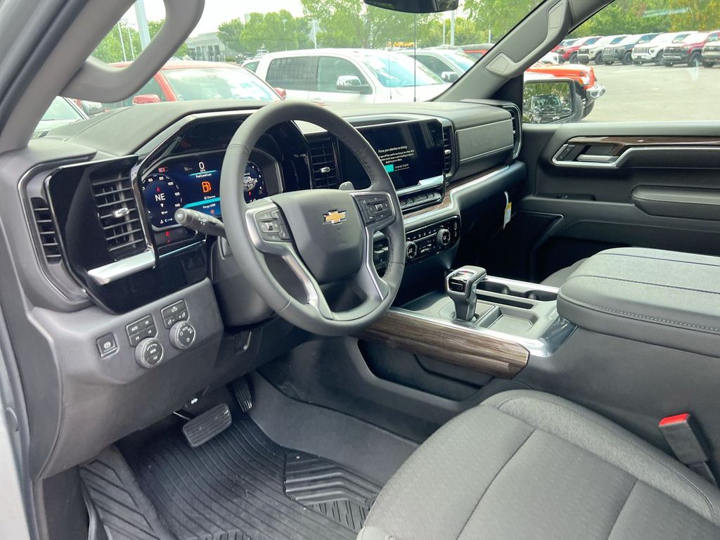 2026 Chevrolet Silverado 1500 LT - Photo 17