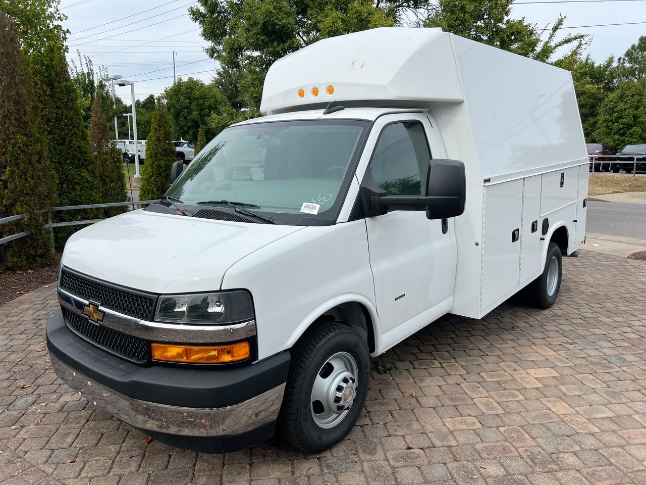 2026 Chevrolet Express Cutaway Base
