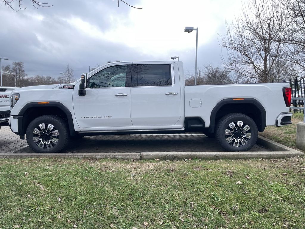 2026 GMC Sierra 2500HD Denali - Photo 2