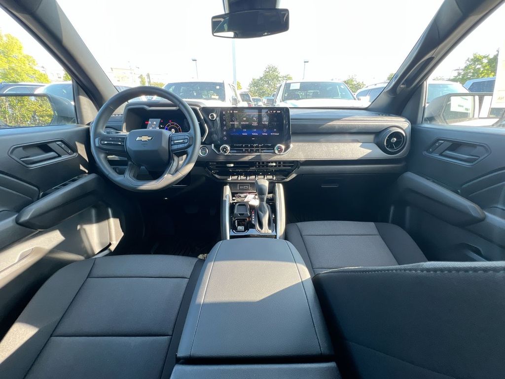 2026 Chevrolet Colorado Work Truck - Photo 10