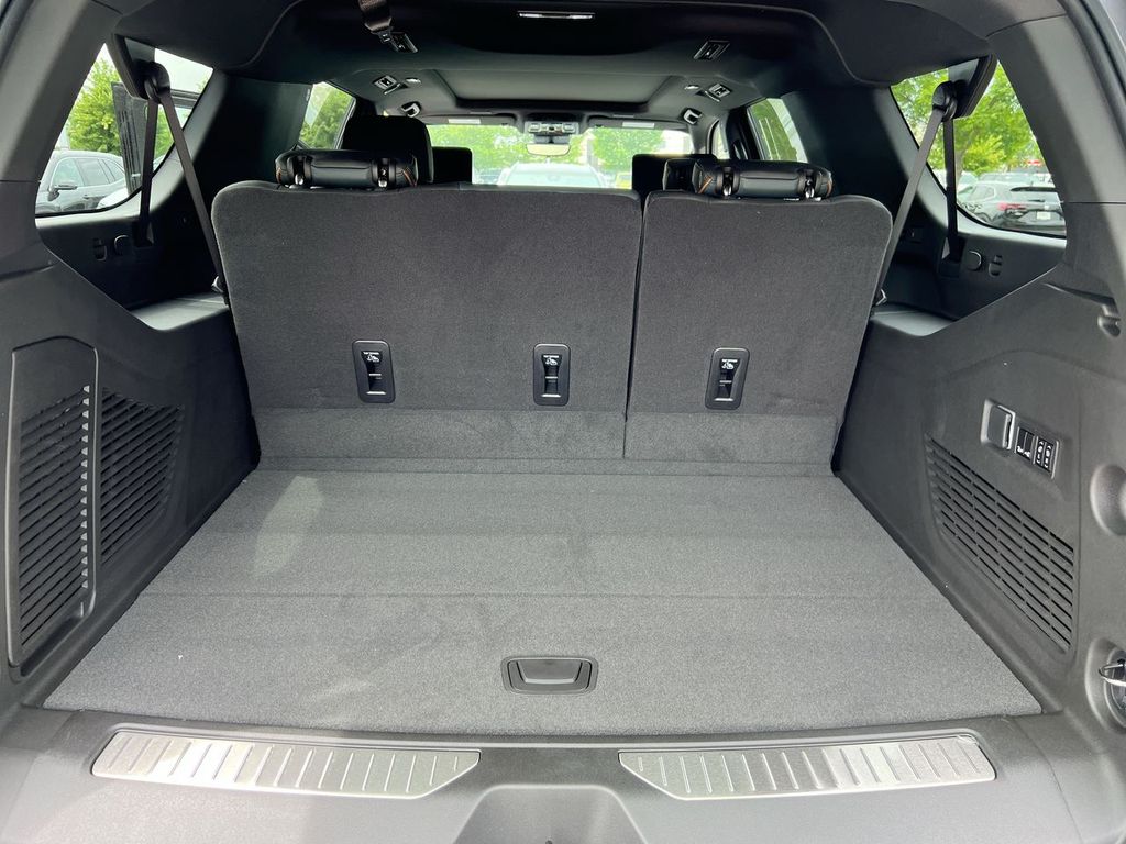 2026 GMC Yukon XL AT4 - Photo 16
