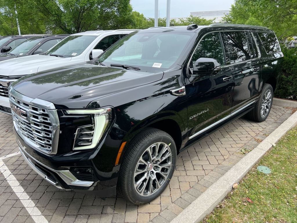 2026 GMC Yukon Denali AWD's photo