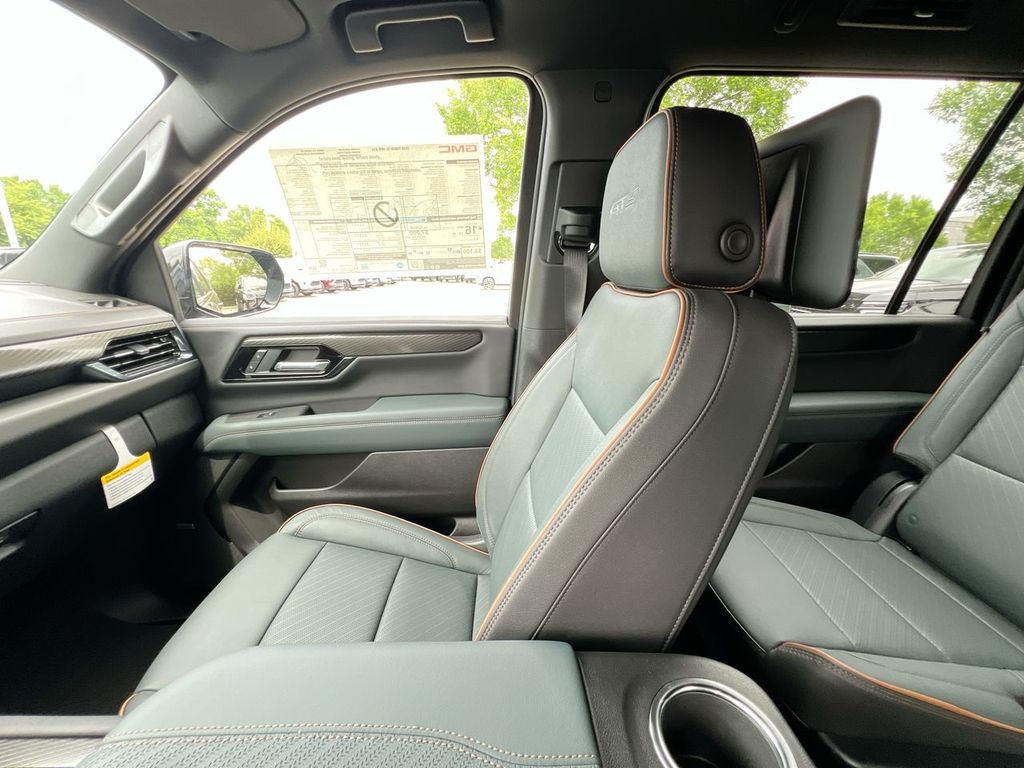 2026 GMC Yukon XL AT4 - Photo 11