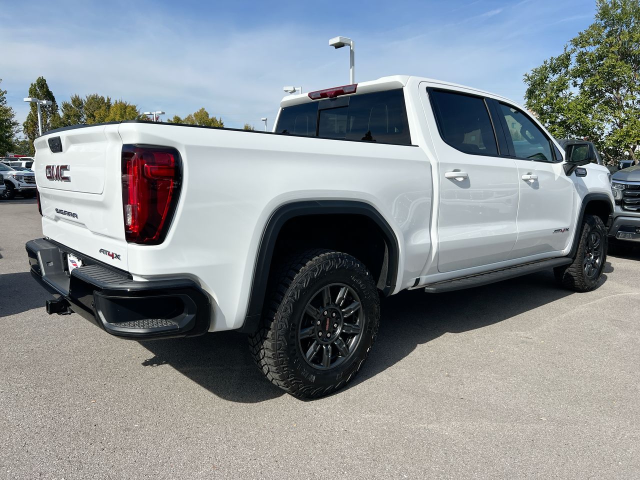 2024 GMC Sierra 1500 AT4X - Photo 8