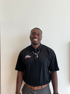 Staff member Reggie Mays from ID_94adcb4271c8