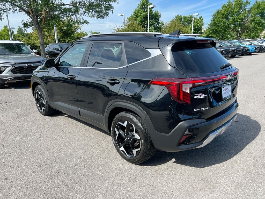 Used 2025 Kia Seltos EX SUV