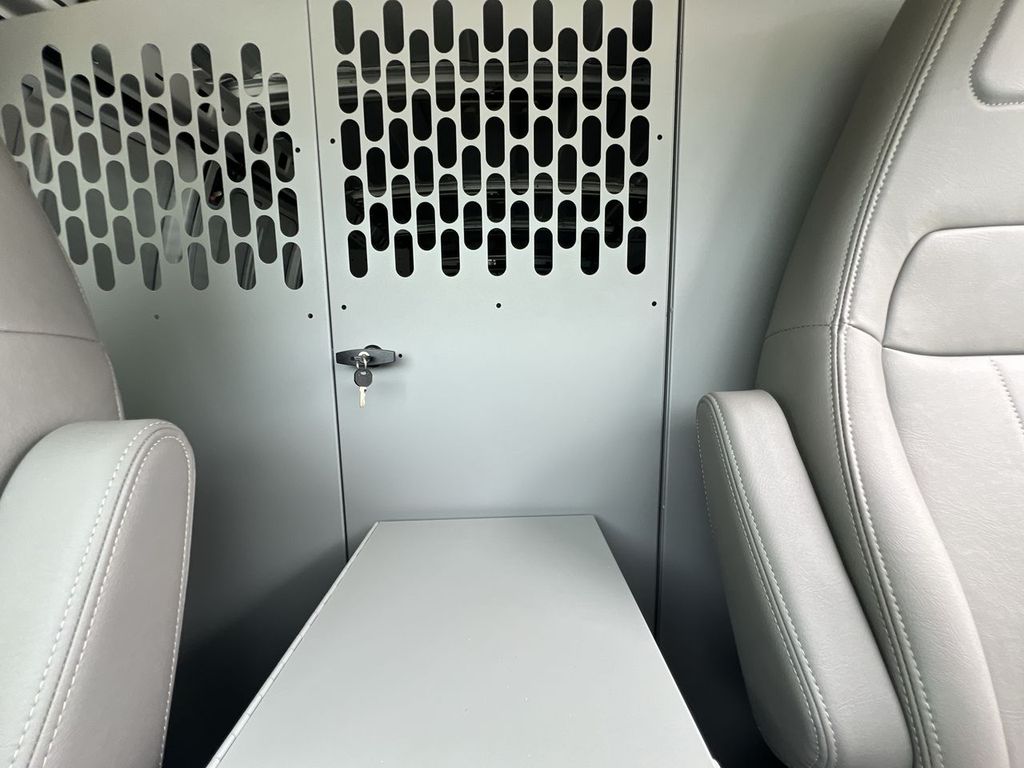 2025 Chevrolet Express Cargo Work Van - Photo 8