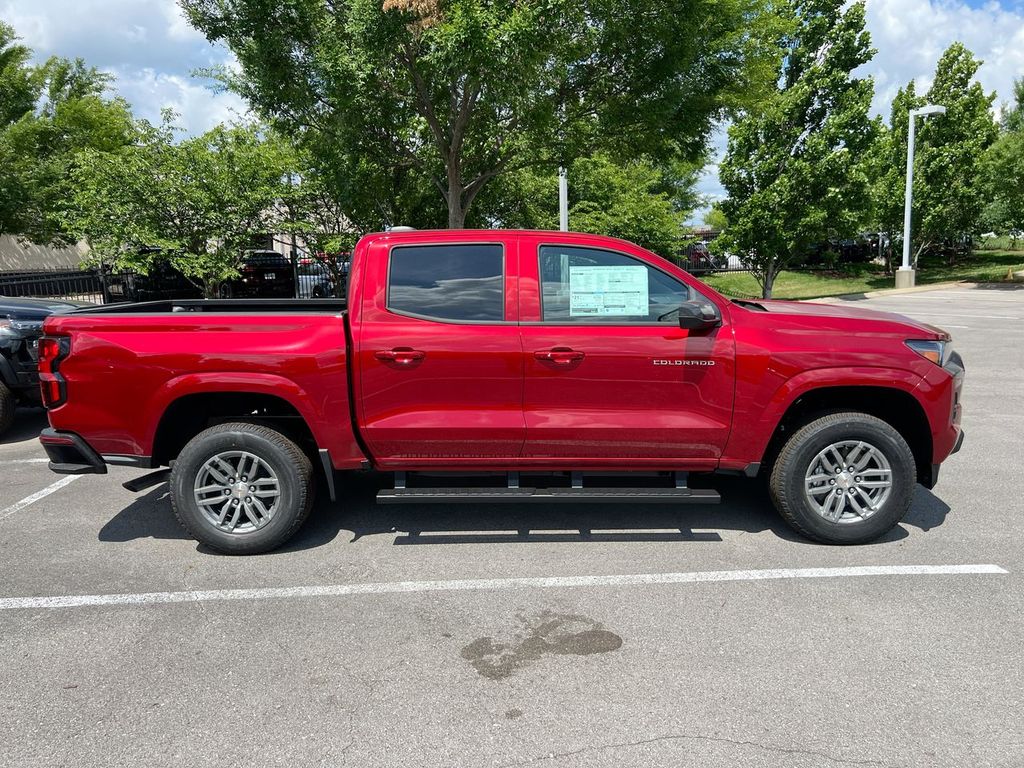 2026 Chevrolet Colorado LT - Photo 7