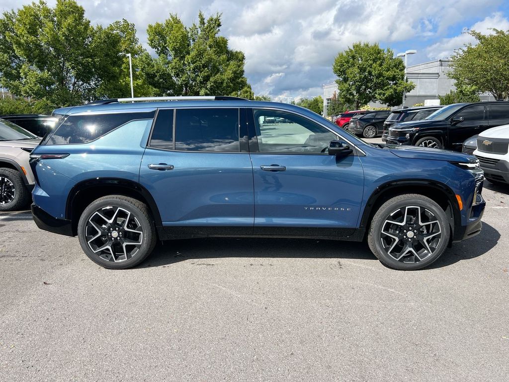 2026 Chevrolet Traverse High Country photo 4