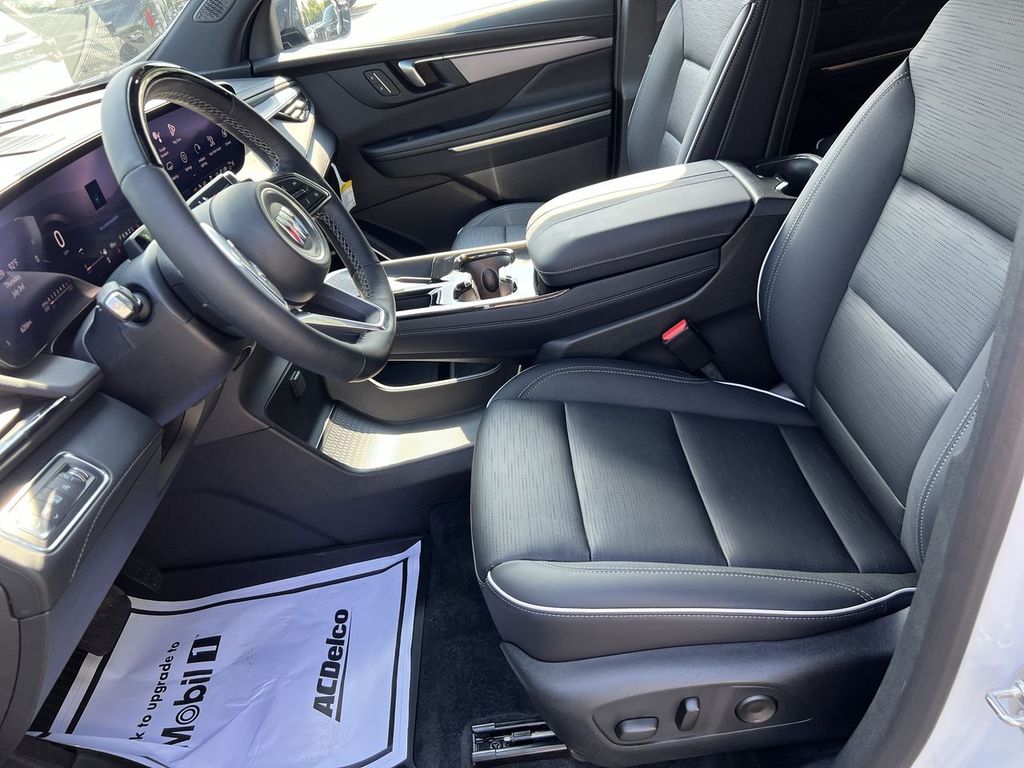 2025 Buick Enclave Sport Touring - Photo 10
