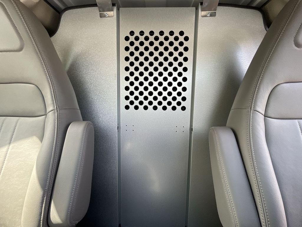 2025 Chevrolet Express Cargo Work Van - Photo 8