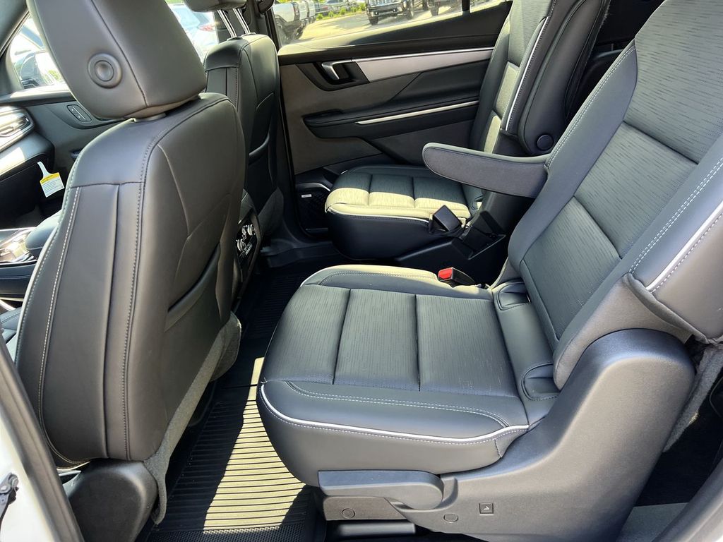 2025 Buick Enclave Sport Touring - Photo 11