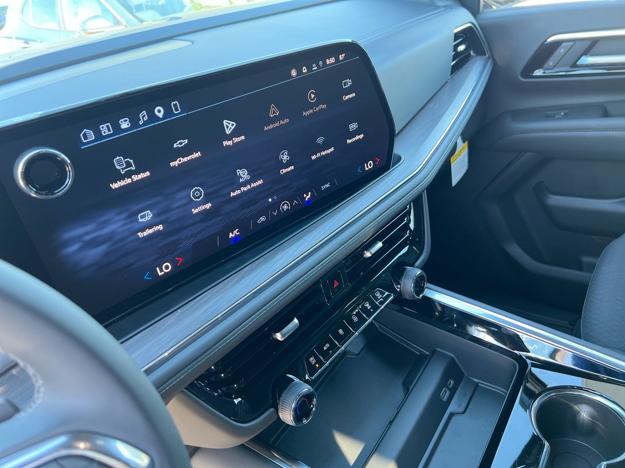 2027 Chevrolet Tahoe LS - Photo 18