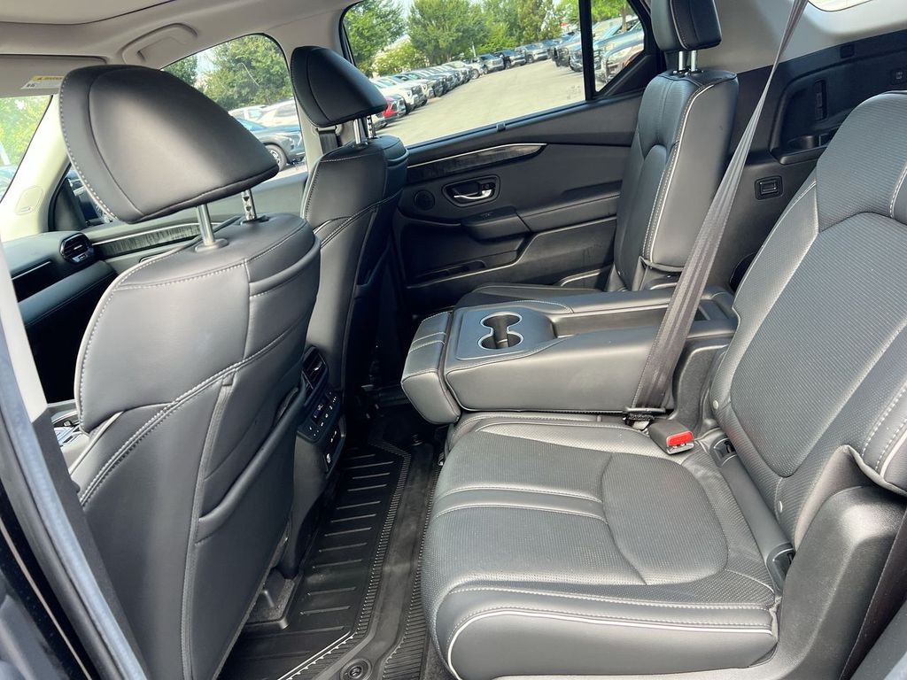 2025 Honda Pilot Elite - Photo 15