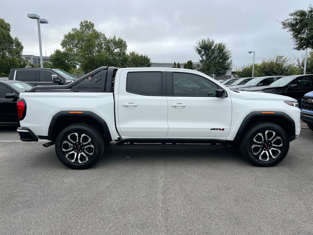 2025 GMC Canyon AT4 - Photo 7