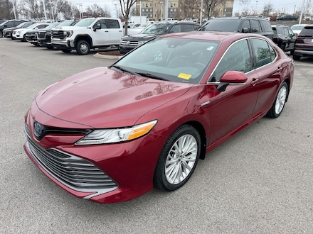 2020 Toyota Camry Hybrid XLE