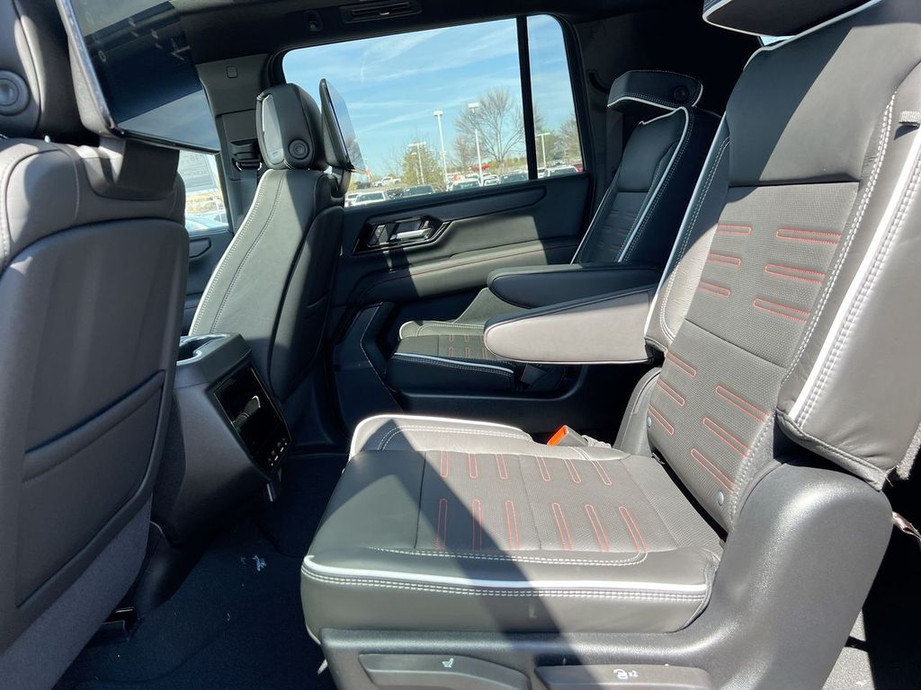 2026 GMC Yukon XL AT4 Ultimate - Photo 15