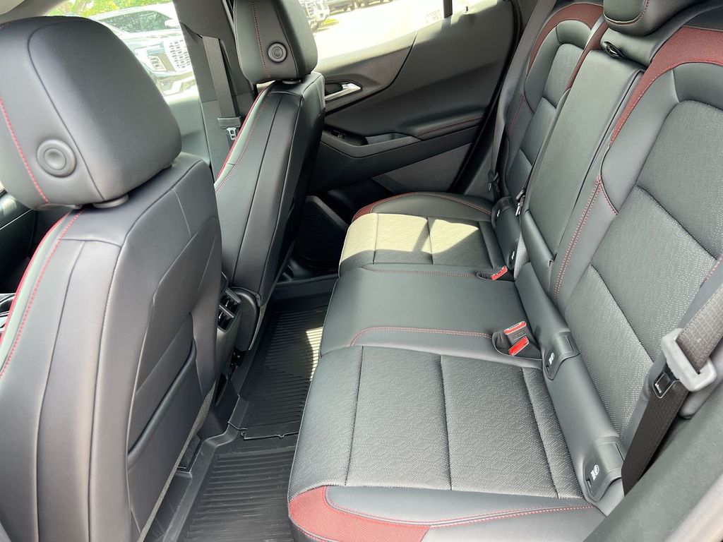 2027 Chevrolet Equinox RS - Photo 15