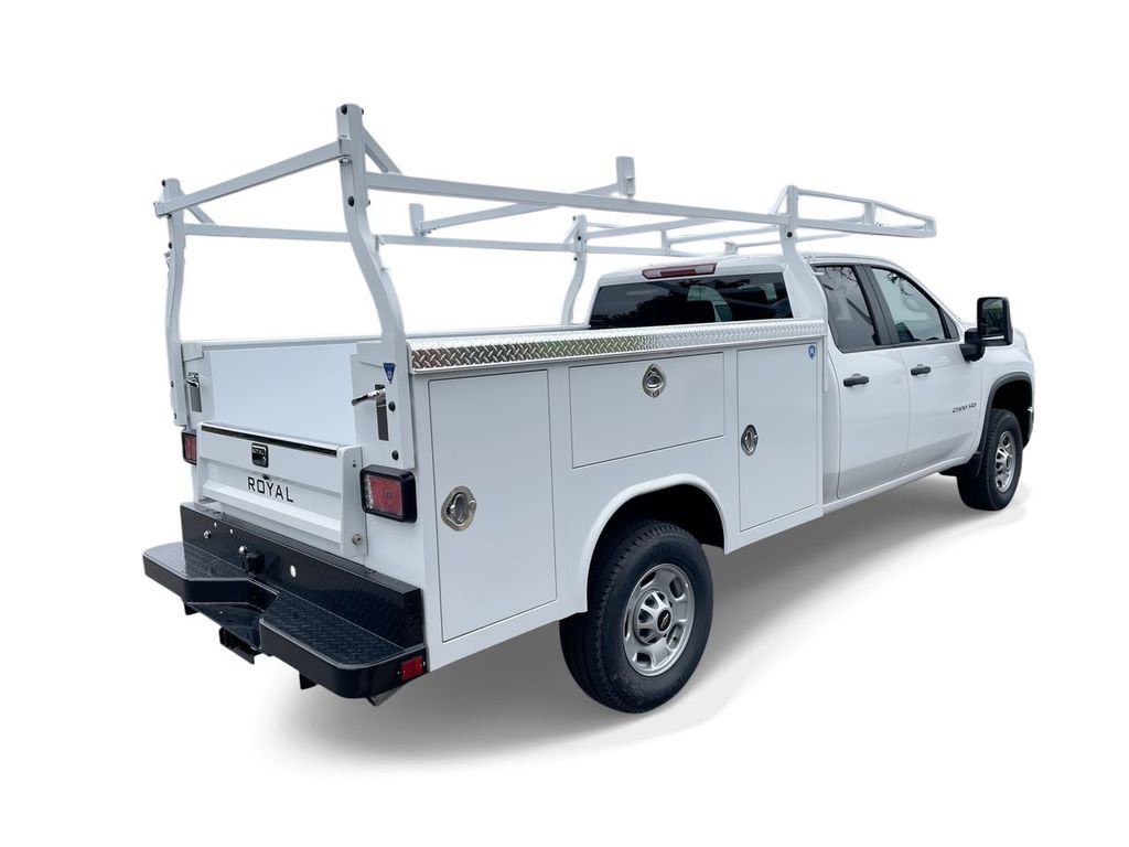 2025 Chevrolet Silverado 2500HD photo 3