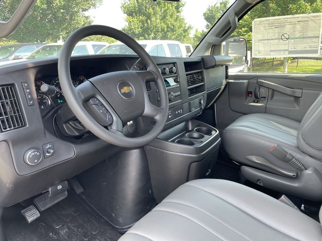 2025 Chevrolet Express Cargo Work Van - Photo 14