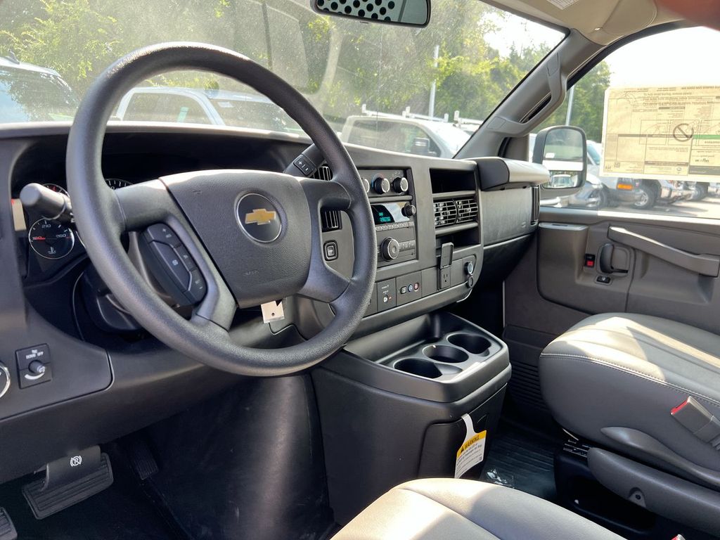 2025 Chevrolet Express Cargo Work Van - Photo 15