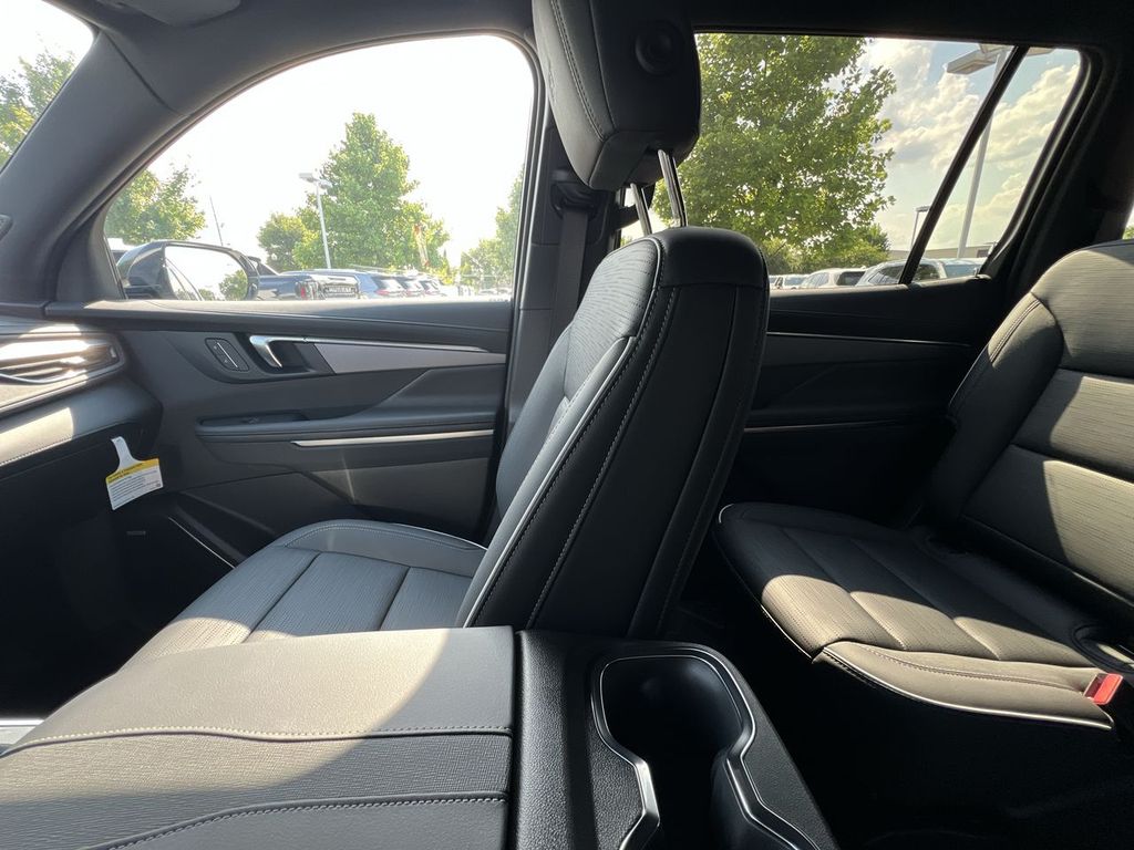 2025 Buick Enclave Sport Touring - Photo 7
