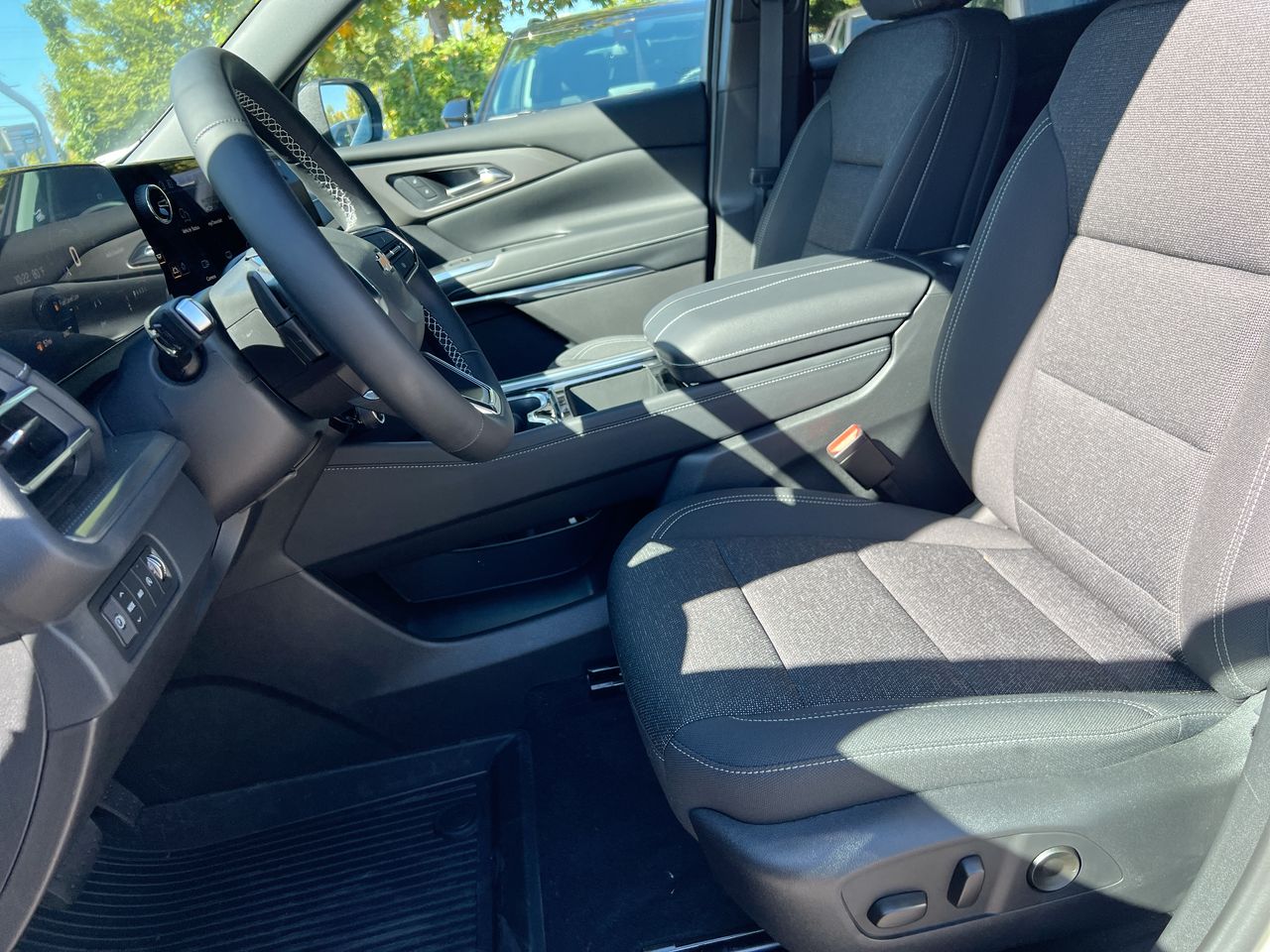 2027 Chevrolet Traverse LT - Photo 14