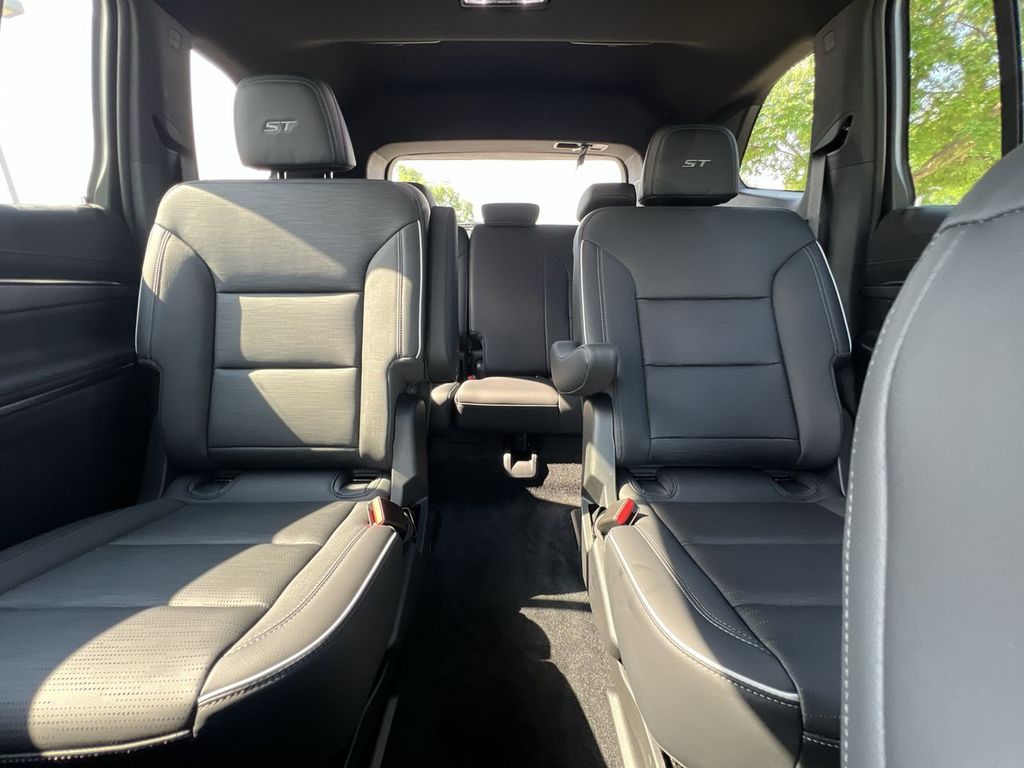 2025 Buick Enclave Sport Touring - Photo 8