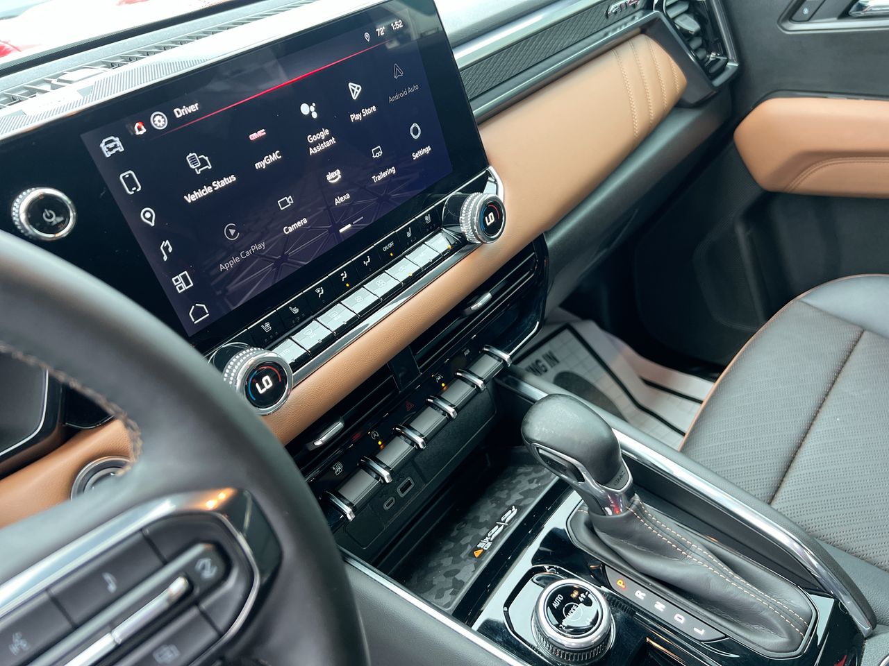 2025 GMC Canyon AT4 - Photo 18