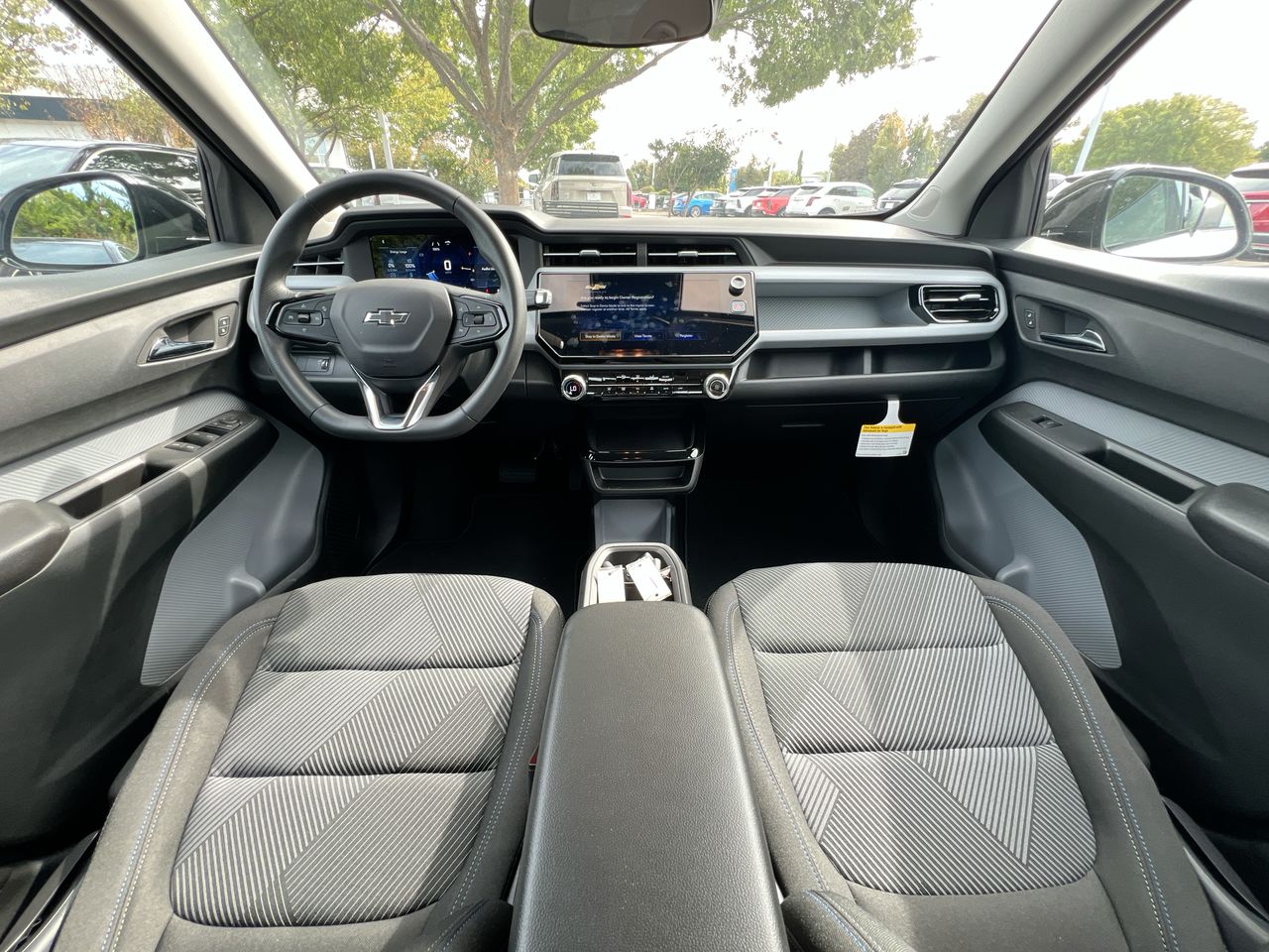 2027 Chevrolet Bolt LT - Photo 10