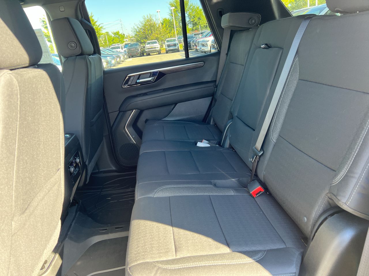 2027 Chevrolet Tahoe LS - Photo 15