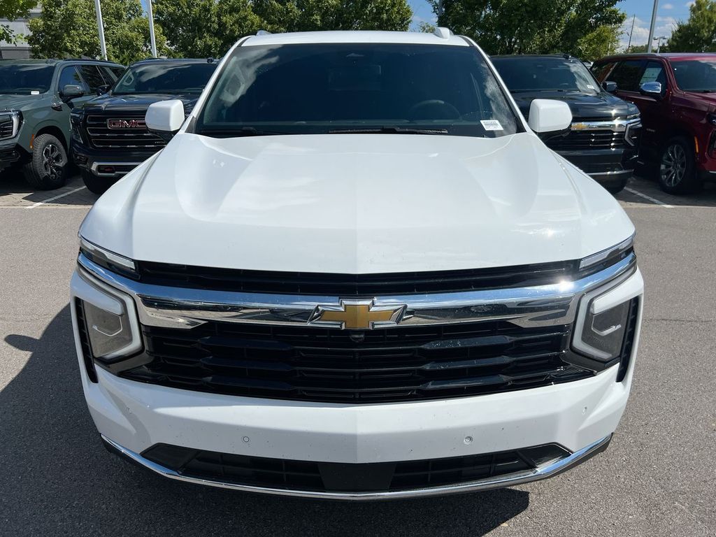 2025 Chevrolet Tahoe LS photo 3
