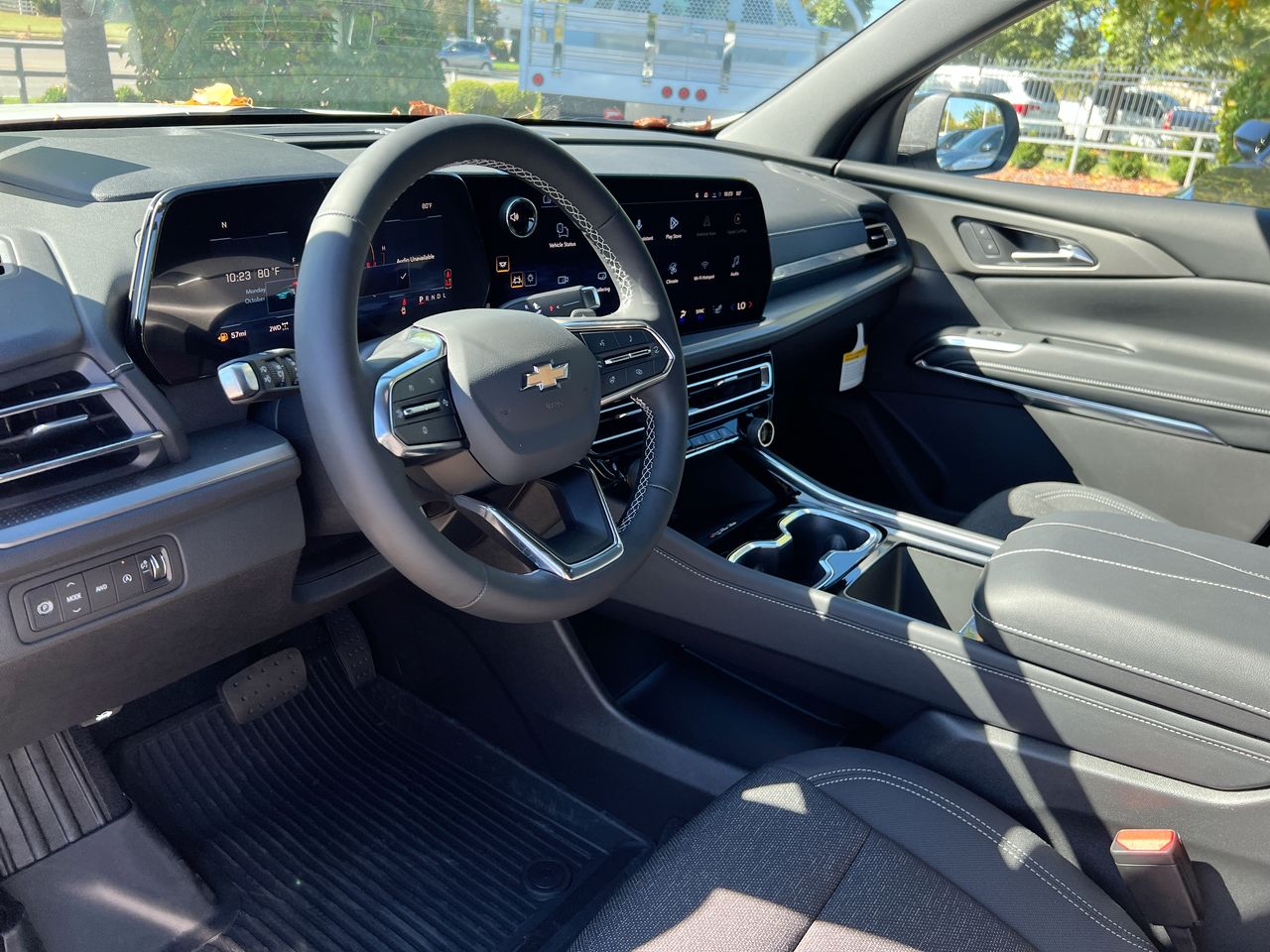 2027 Chevrolet Traverse LT - Photo 17