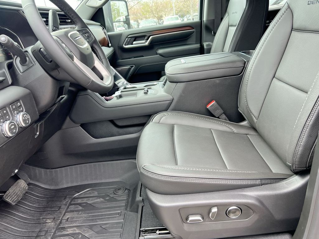 2026 GMC Sierra 2500HD Denali - Photo 14