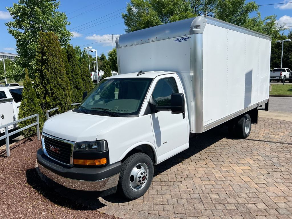 2026 GMC Savana Cutaway