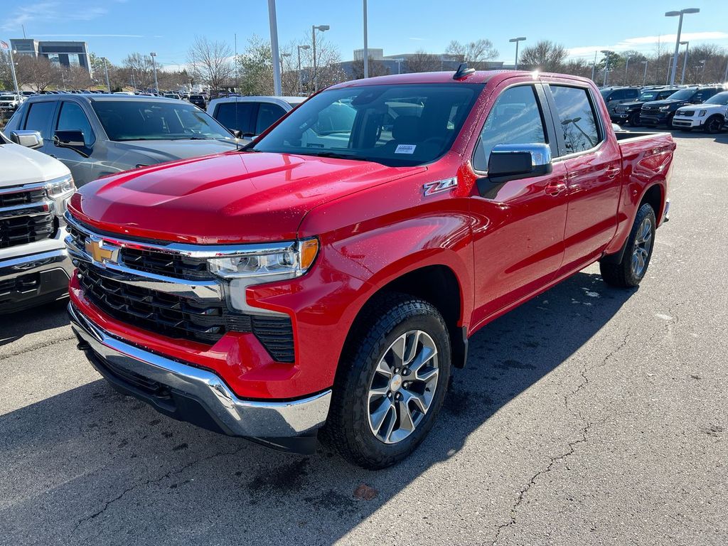 2026 Chevrolet Silverado LT's photo
