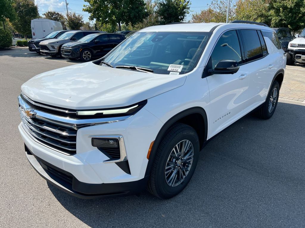 2026 Chevrolet Traverse LT's photo